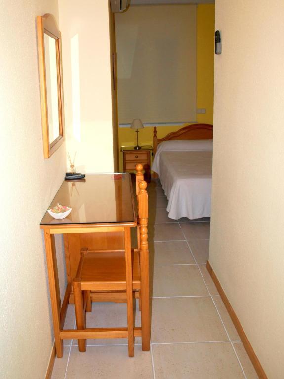 Hostal El Parque San Martin De La Vega Exterior photo